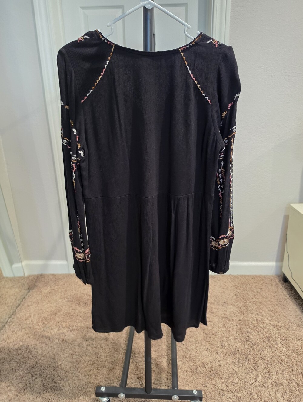 Knox Rose Embroidered Boho Peasant Dress Black Size Small - Picture 2 of 5